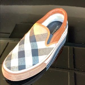 Burberry slip-on shoes